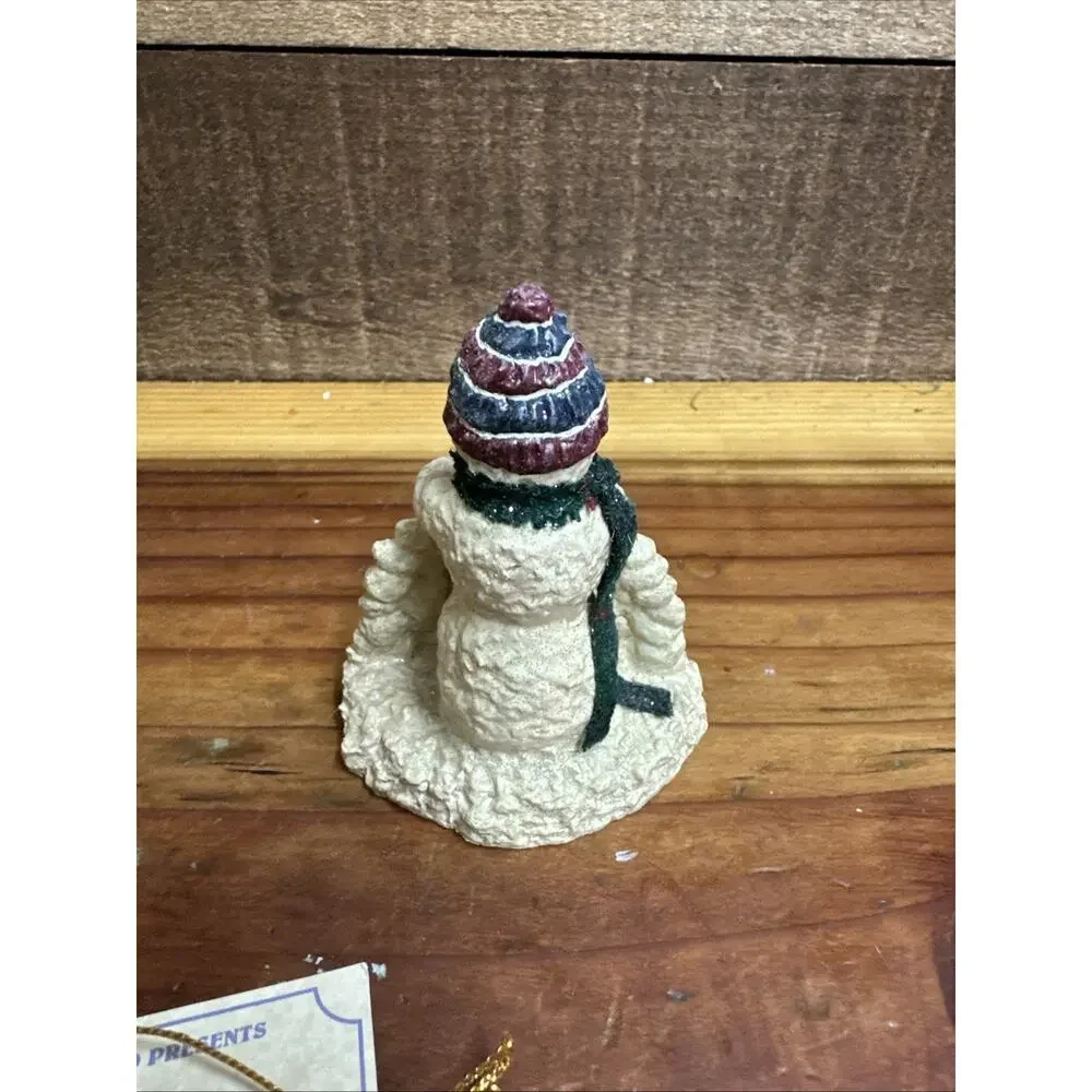 Enesco Snowsnickle Figurine Christmas Snowman with Snow Fort In Box